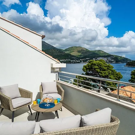 Apartmán Veliki Dvoetazni S Parkingom